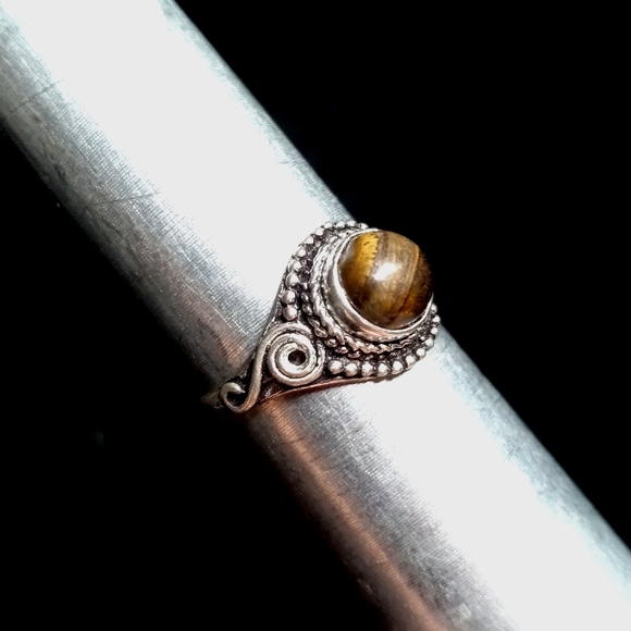 120 Tiger Eye Silver Gemstone Ring size 8 stamped 925 shipping sale - Picture 1 of 9